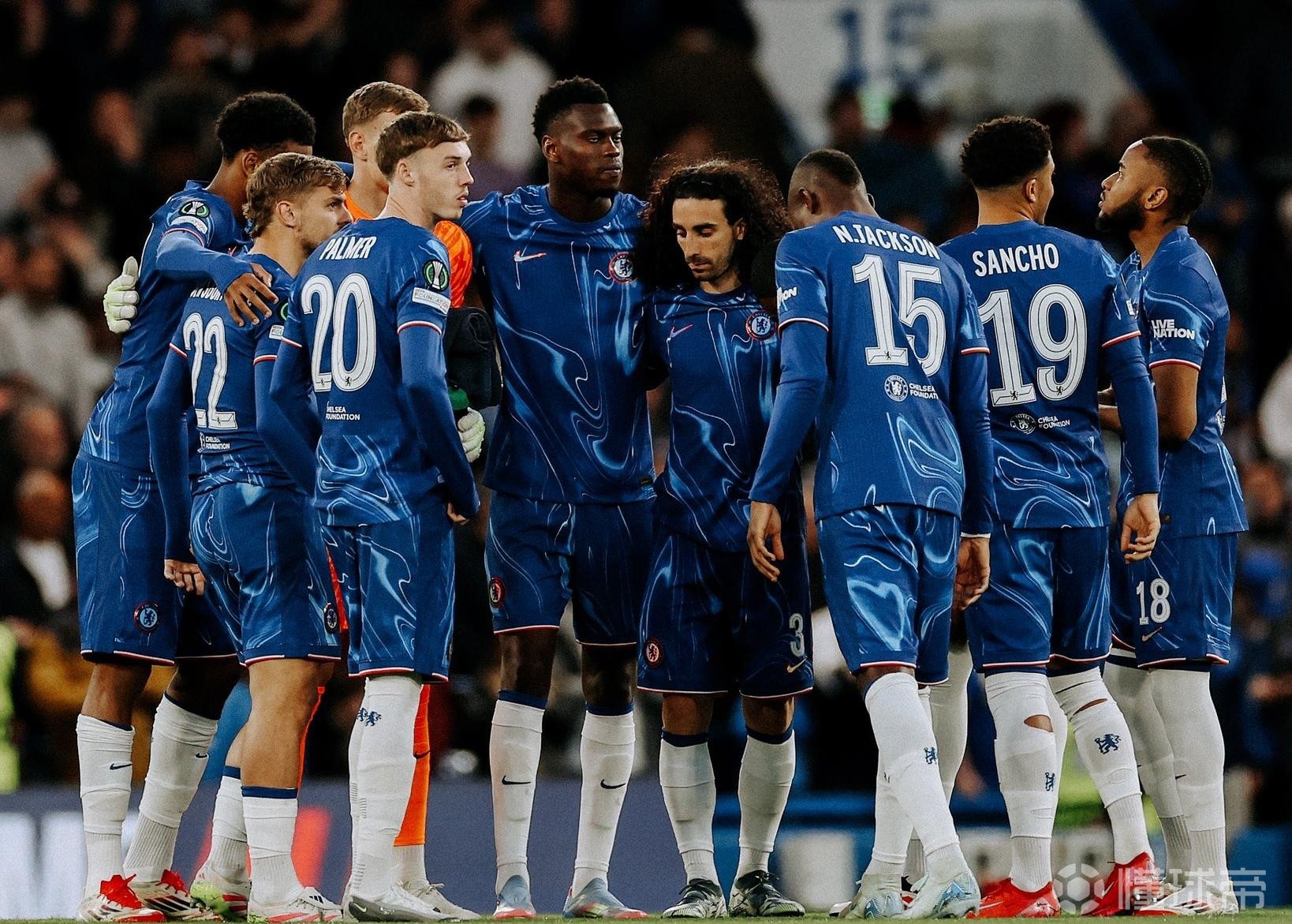 爱游戏网页版-切尔西客场一球小胜，登顶英超积分榜的简单介绍